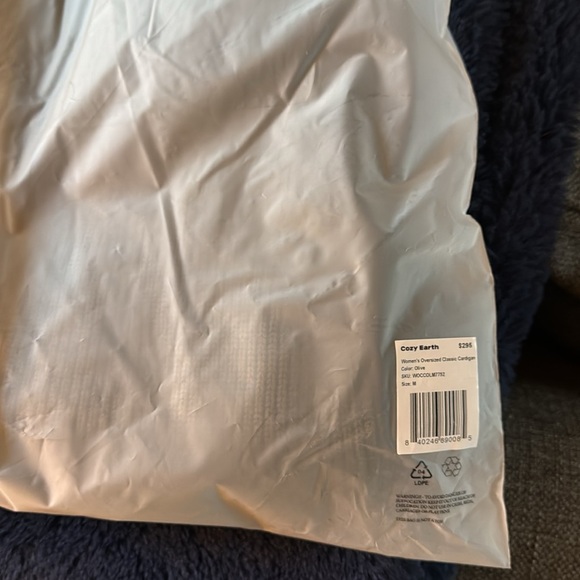 Cozy Earth Oversized Classic cardigan, NWT, Medium, Olive - Picture 7 of 7